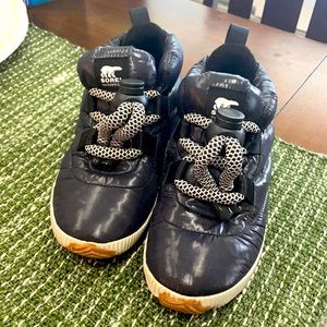 Sorel Puff boot. Size 8